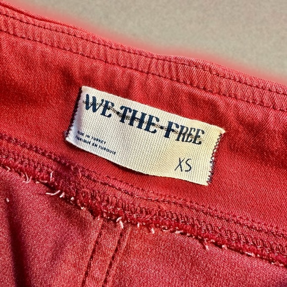 NWT We The Free ‘In My Feelings’ Mid-Rise Crop Bootcut Jeans in Maroon Size XS - Picture 6 of 16